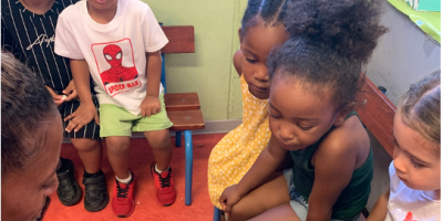 Les petits apprennent à COMPOSTER