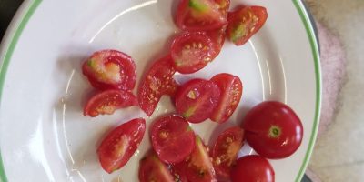 Les petites tomates du jardin